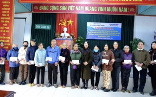 Chủ tọa và thư ký kỳ họp.